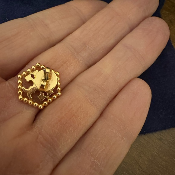 Rose gold Tory Burch earrings with dust bag. - Picture 3 of 3